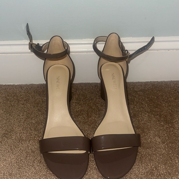 Brown Nine west llea ankle strap sandal - Picture 2 of 6